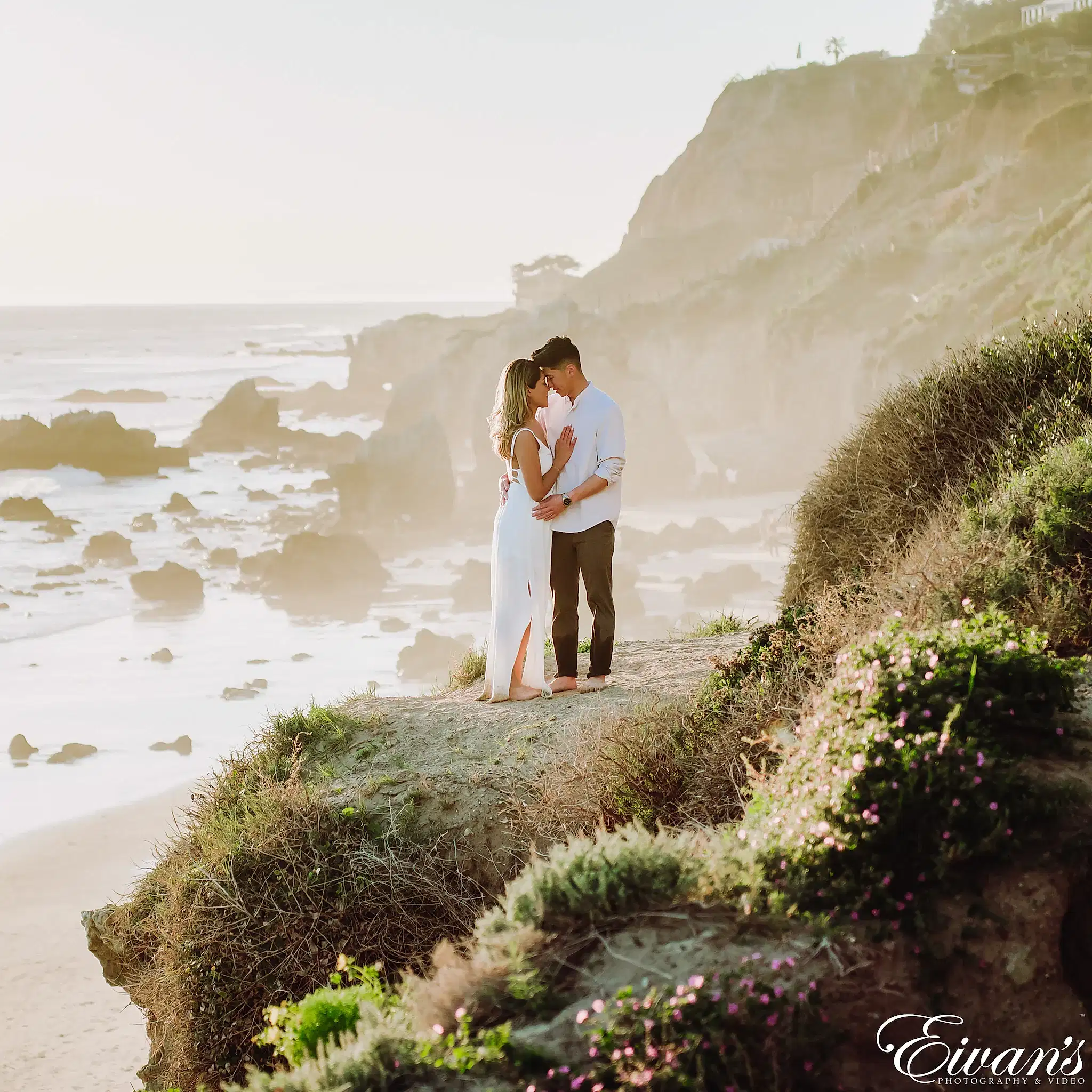 Copyright Eivan's Photo, Inc.